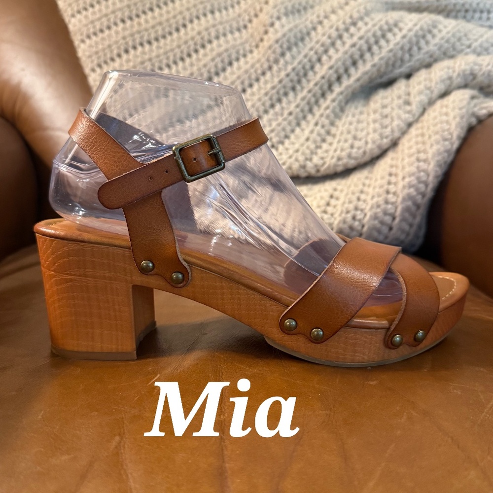 Mia Susan platform Clog Sandals size 9
